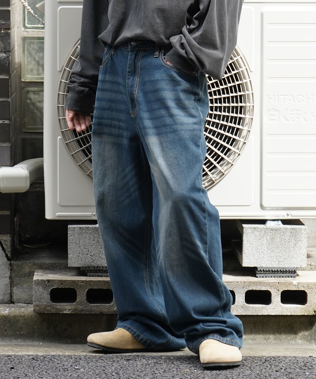 イサムカタヤマバックラッシュ ストレッチストレートデニム Sサイズ