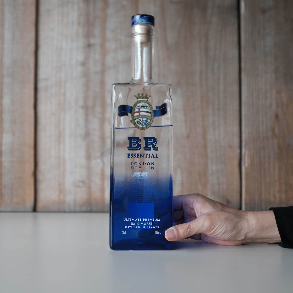 ブルボン・キーホルダー「Queen Elizabeth Dry Gin」