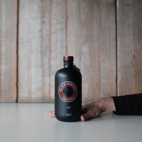 BLACK TOMATO GIN
