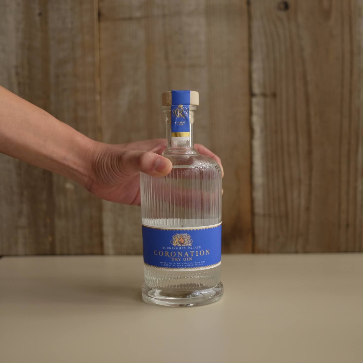 BUCKINGHAM PALACE CORONATION DRY GIN | GIN BOTT