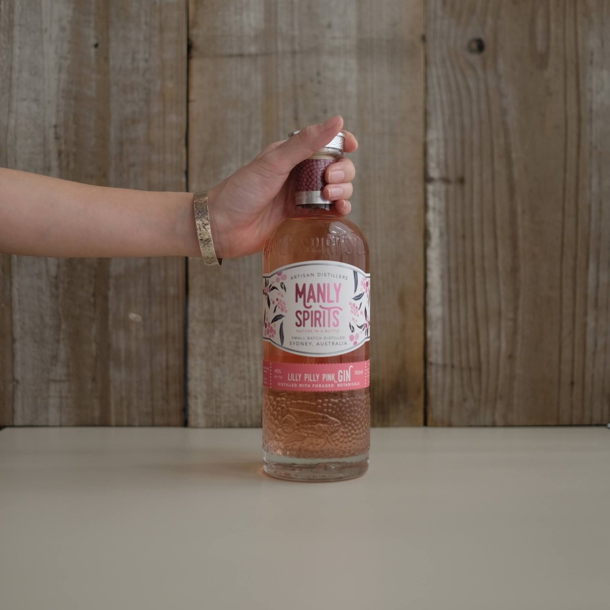 MANLY SPIRITS LILLY PILLY PINK GIN | GIN BOTTLE