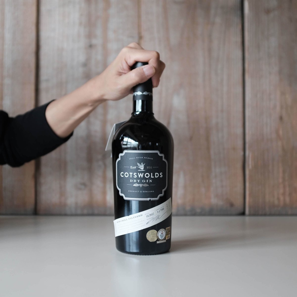 COTSWOLDS DRY GIN | GIN BOTTLE SHOP
