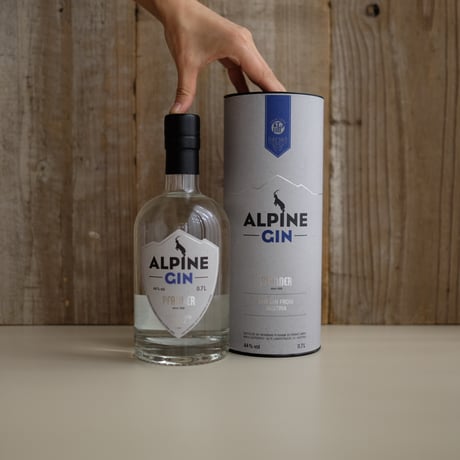 PFANNER ALPINE DRY GIN(化粧箱付き)