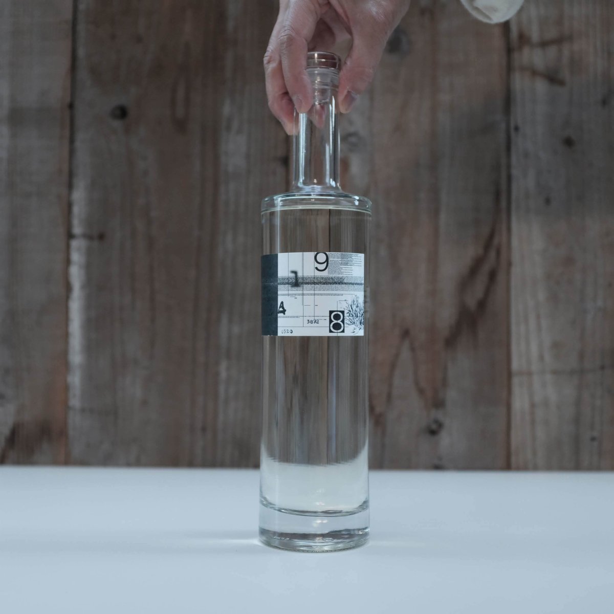9148 No.3892 | GIN BOTTLE SHOP