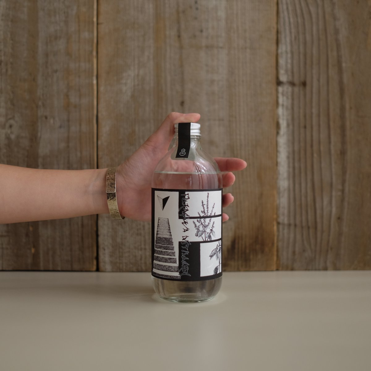 FUKAGAWATSUBURO YIN「HOLY BASIL」 | GIN BOTTLE SHOP