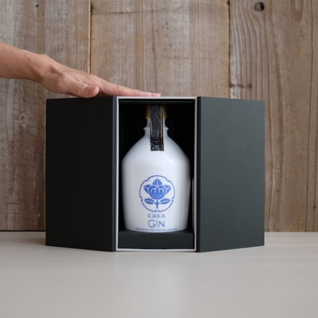KIKKA GIN ISSEN