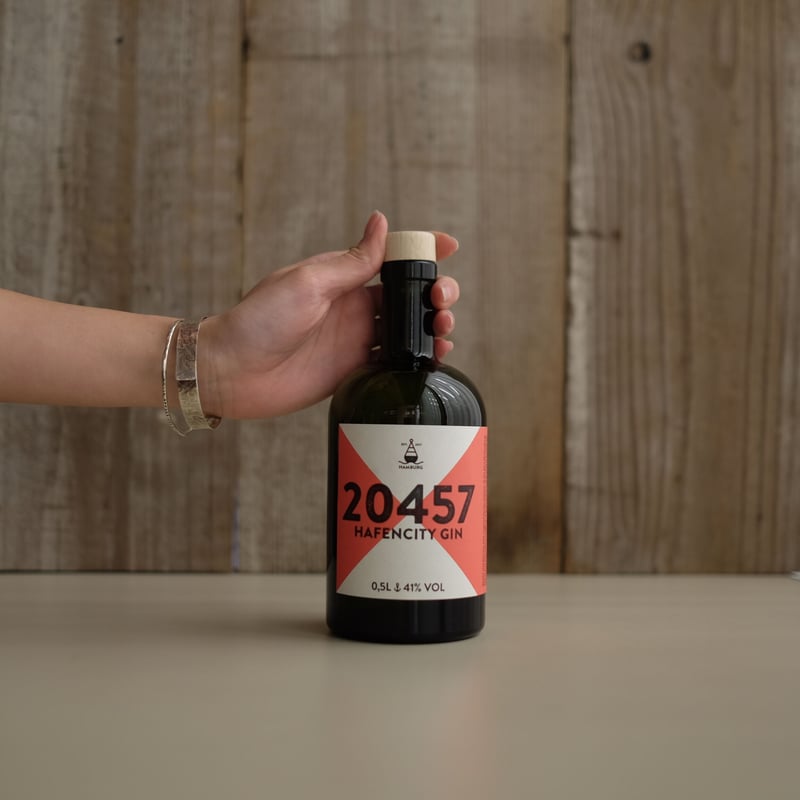 日本未販売！20457 ハーフェンシティジン 500ml　ネイビーストレングス 20457 HAFENCITY GIN | GIN BOTTLE SHOP