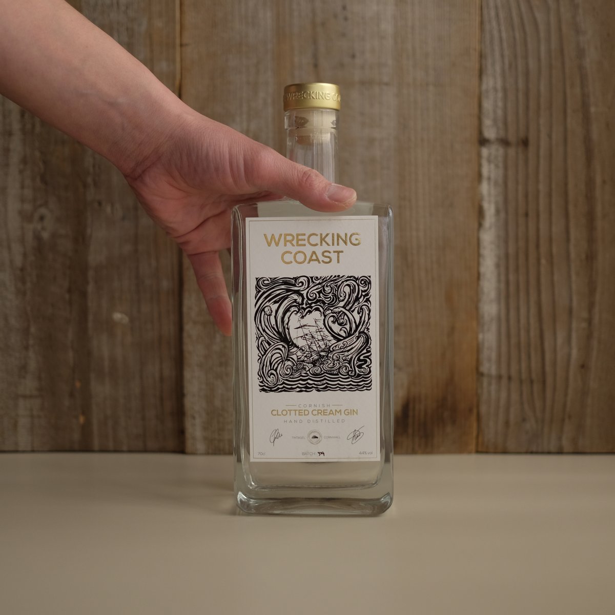 THE WRECKING COAST CORNWALL CLOTTED CREAM GIN |