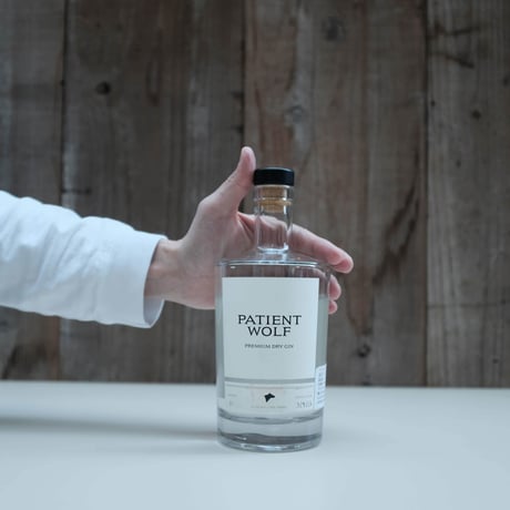 PATIENT WOLF MELBOURNE DRY GIN