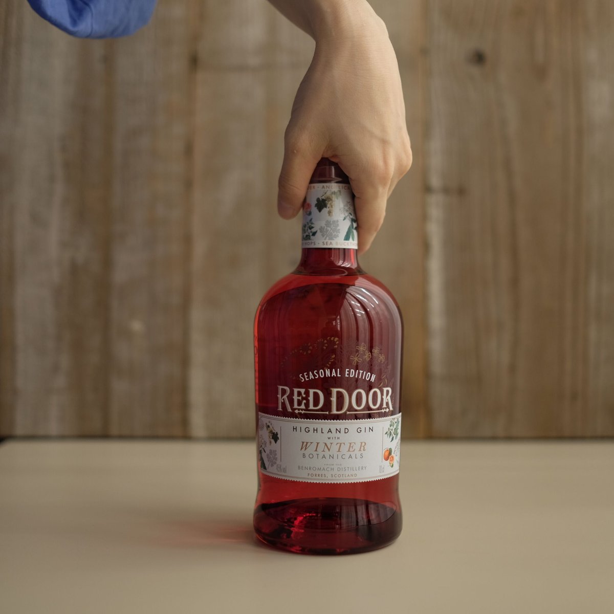 HANDCRAFTED RED DOOR HIGHLAND GIN WINTER BOTANI