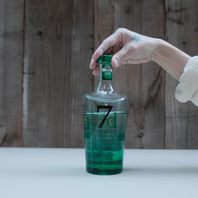 7D ESSENTIAL LONDON DRY GIN | GIN BOTTLE SHOP