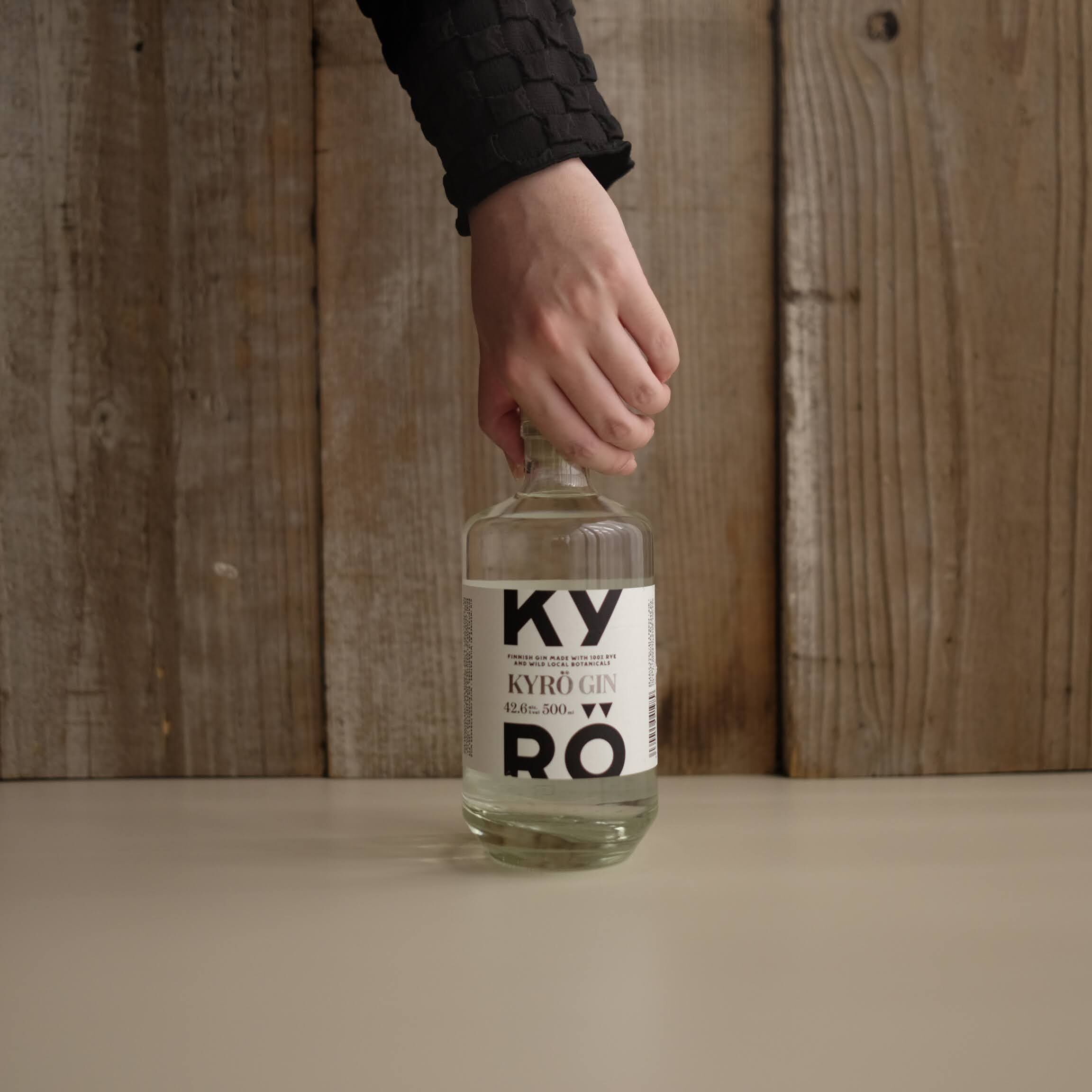 【L2】ローリング - K 1992 旧ボトル 正規品 700ml OLD2】KYRÖ GIN | GIN BOTTLE SHOP