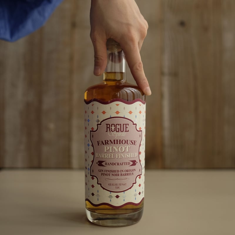 直営店に限定 ROGUE PINOT SPRUCE GIN | GIN BOTTLE SHOP 洋酒・リキュール