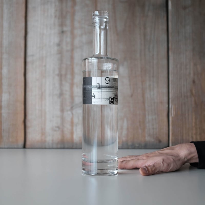 9148 No.0101 | GIN BOTTLE SHOP 9148 No.0101 | GIN BOTTLE SHOP