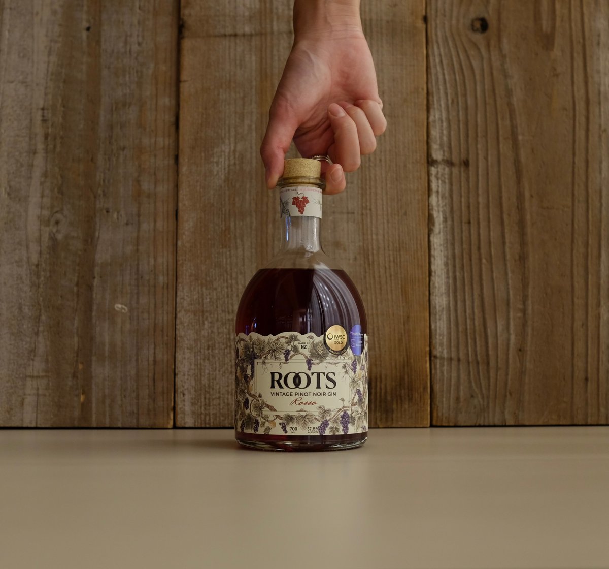 ROOTS ROSSO PINOT NOIR GIN | GIN BOTTLE SHOP