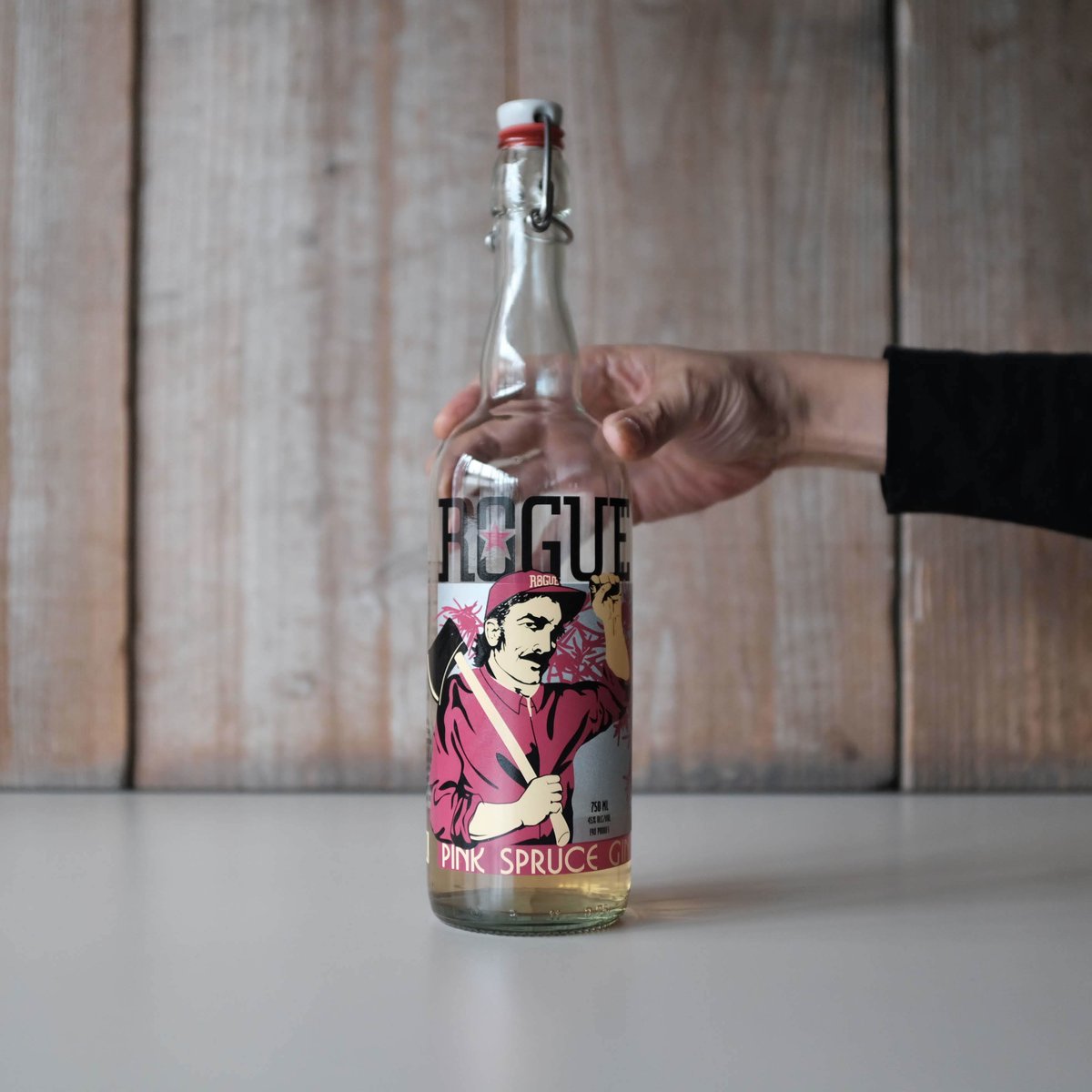 公式通販サイトセール | GIN SPRUCE PINOT ROGUE GIN SHOP BOTTLE 洋酒・リキュール