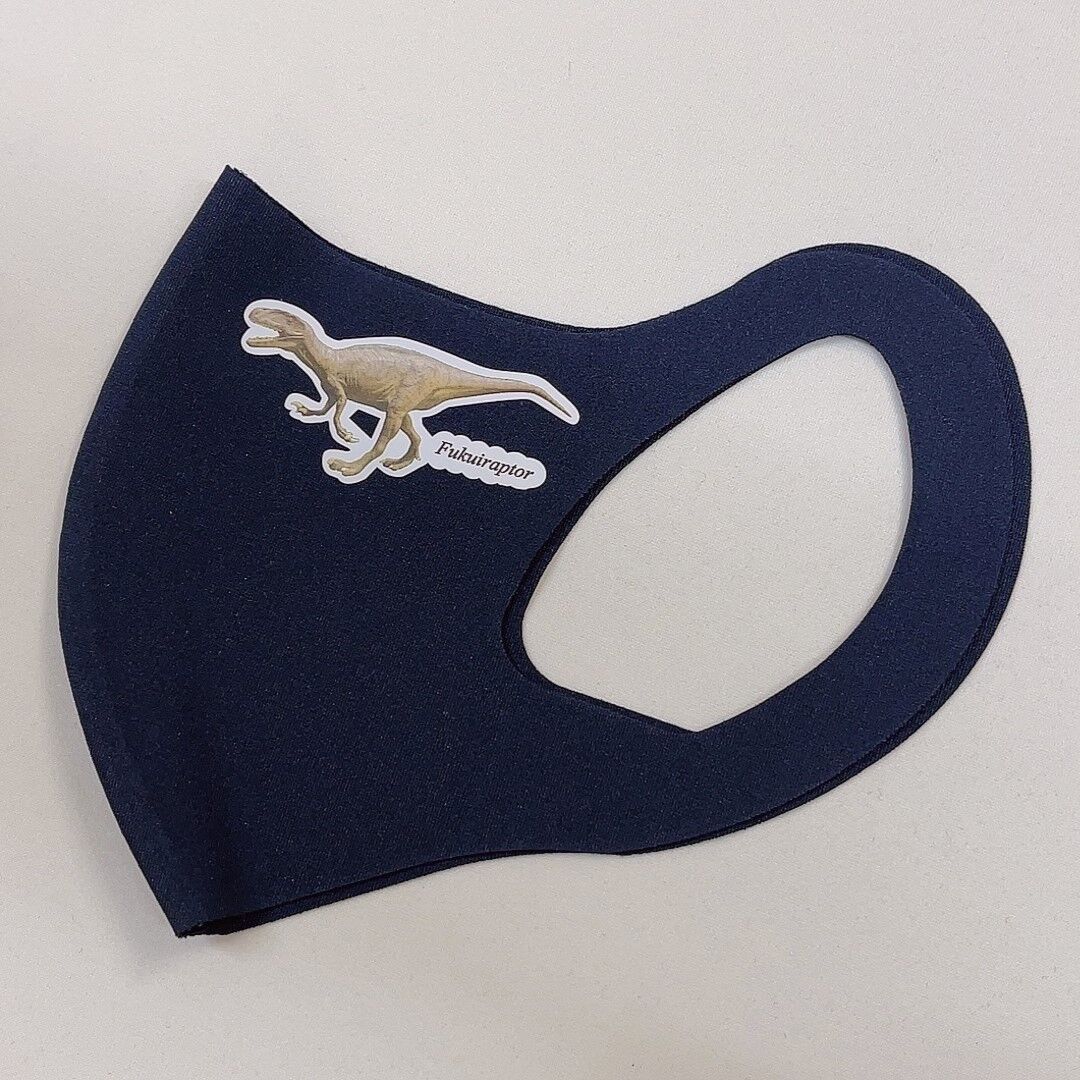 夏用子供マスク　オーダーサンプル生地　昆虫カブトムシ　、恐竜、新幹線 夏用子供マスク オーダーサンプル生地 昆虫カブトムシ 、恐竜