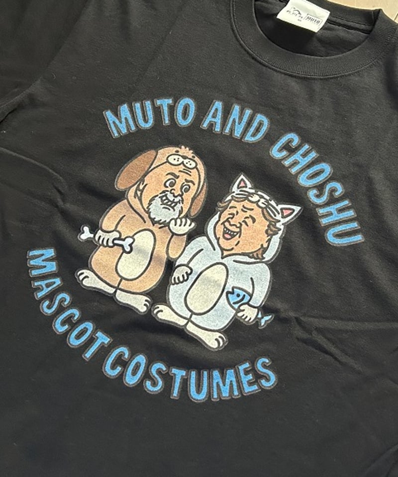 長州力×武藤敬司「MASCOT COSTUMES」Tシャツ(黒) | KEIJI MUTO 長州力×武藤敬司「MASCOT COSTUMES」Tシャツ(黒) | KEIJI MUTO