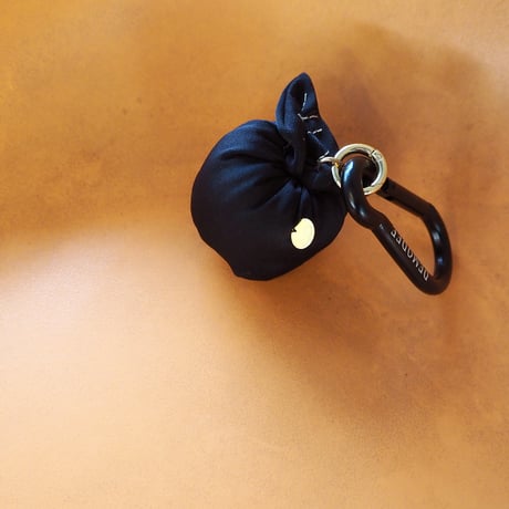 Carabiner-APPLE BLACK