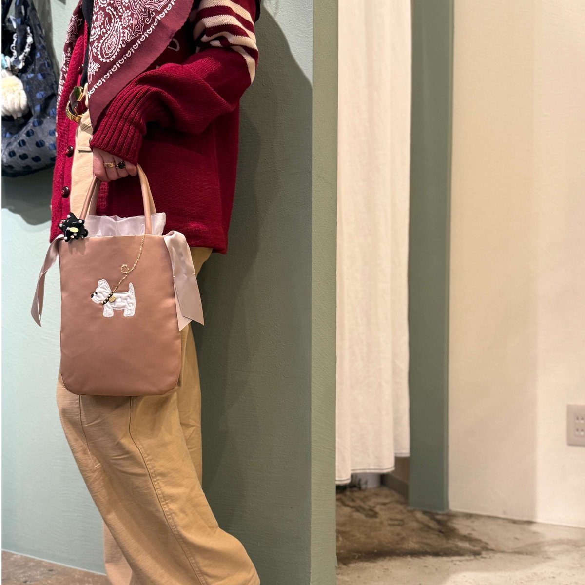 demodee サテントートバッグ　DOG-CAMEL demodee サテントートバッグDOG-CAMEL