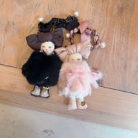 完売品 新品 demodee デモデ チャーム ロイヤルガード Demodee Official Online Store