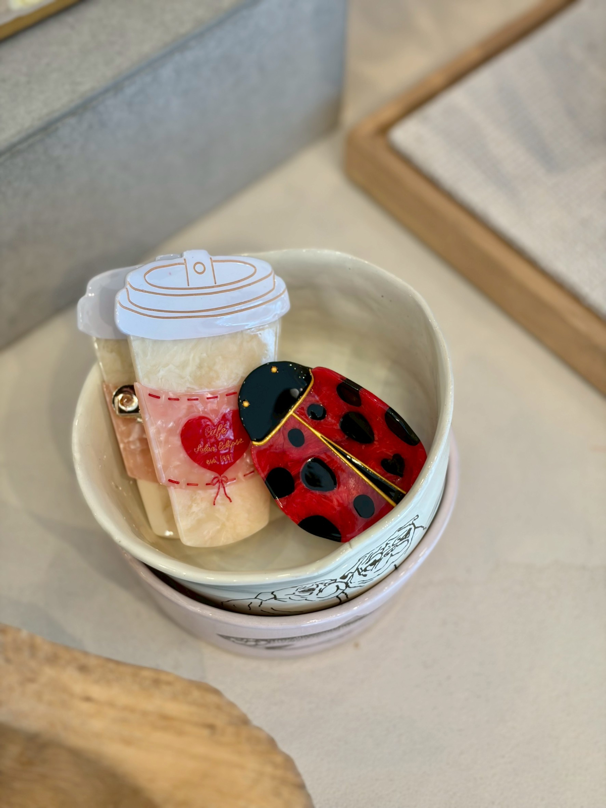 ヘアクリップ -LADYBUG- | Demodee Official Online Store