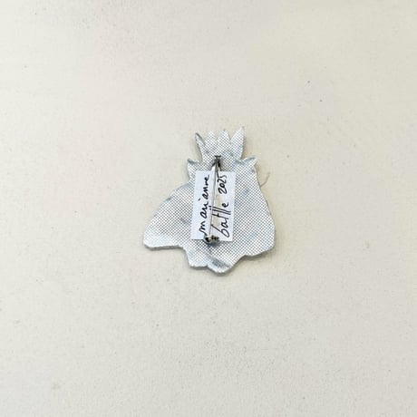 ブローチ -KINI-