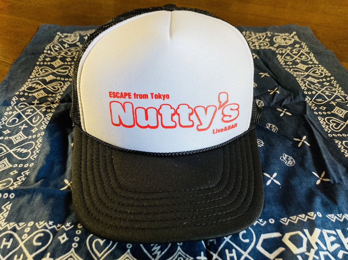 黒と赤のメッシュキャップ VとHロゴ 黒と赤のメッシュキャップ VとHロゴ 楽天市場】キャップ メンズ