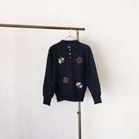 Embroidered knit pullover