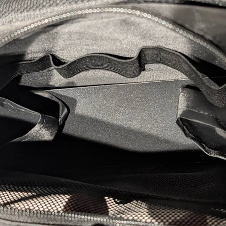 TRAVEL POUCH