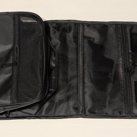 TRAVEL POUCH