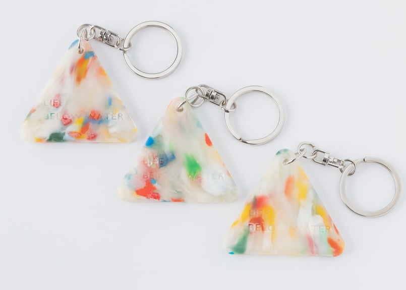 三角キーホルダー「MIX」 【材料回収地／福岡県糸島】 #9062 | buøy