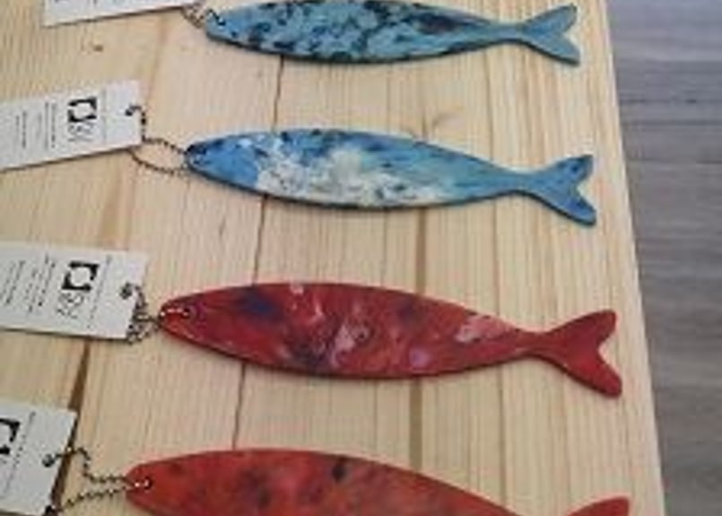 お魚キーホルダー（大） | buøy|海洋プラ材料のインテリア雑貨buoy(ブイ)