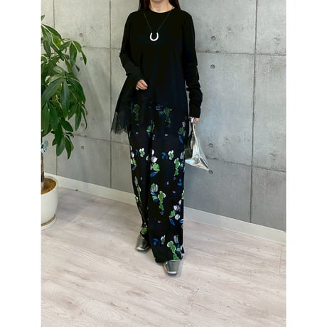 【 ROSIEE 】 大人可愛い裾レースTOPS