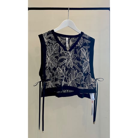 【 Dignite Collier 】　レースベスト