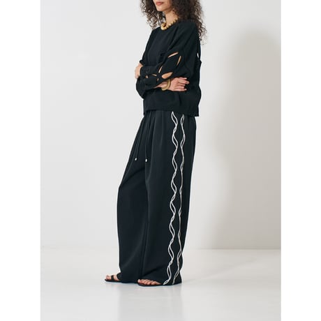 【 YENN 】 CUT OUT PATTERN PO