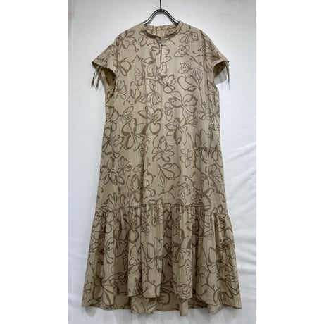 【 comme une femme 】　フラワープリント フレンチスリーブワンピース