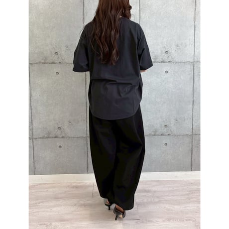 【 ROSIEE 】手書きロゴ刺繍Tシャツ