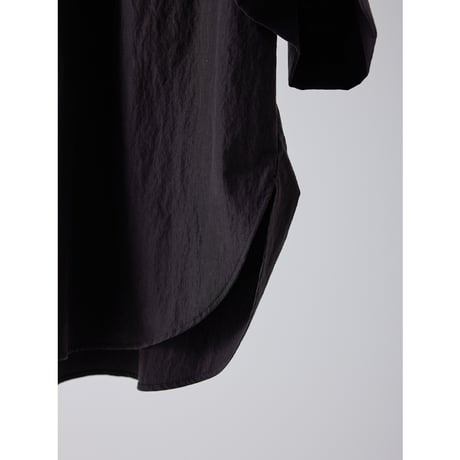 【 YENN 】ROUND FORM SHIRT