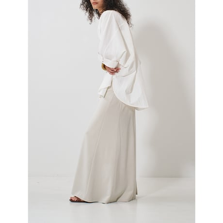 【 YENN 】ROUND FORM SHIRT