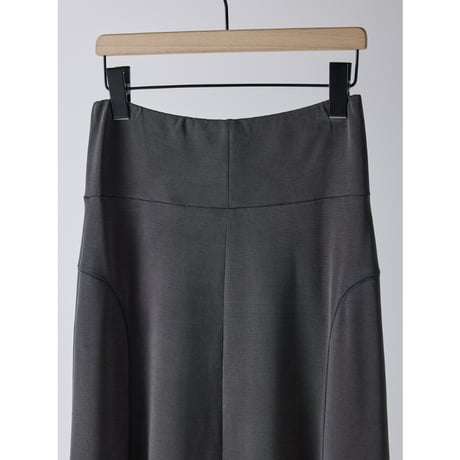 【 YENN 】 FIBRIL JERSEY SKIRT