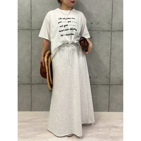【 ROSIEE 】手書きロゴ刺繍Tシャツ