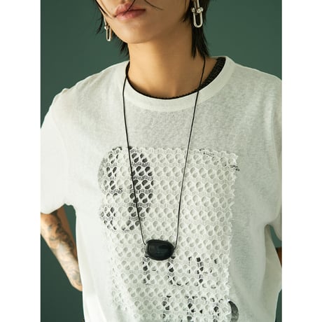 【 YENN 】 LACE FRAME LOGO TEE