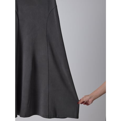 【 YENN 】 FIBRIL JERSEY SKIRT