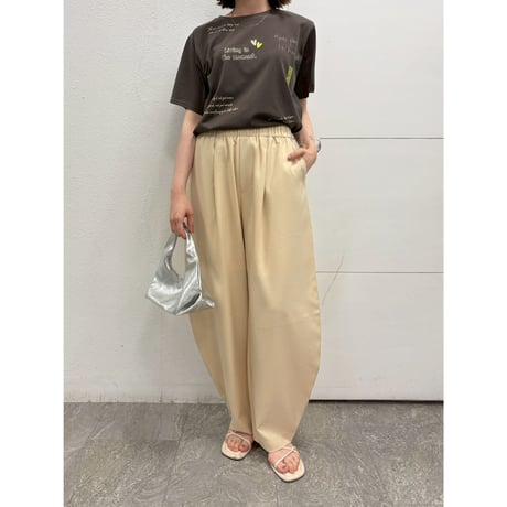 【 ROSIEE 】　レタリングプリントTシャツ