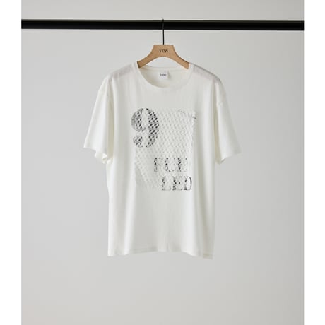 【 YENN 】 LACE FRAME LOGO TEE