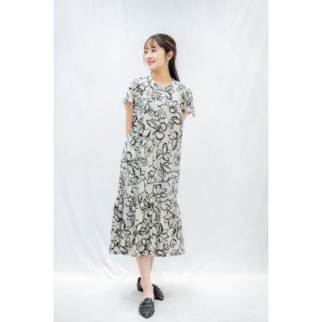 【 comme une femme 】　フラワープリント フレンチスリーブワンピース