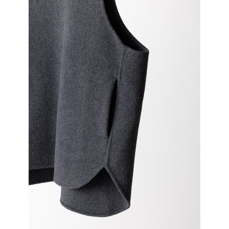 【 YENN 】　W FACE OVER VEST(納期：9月上旬～中旬)