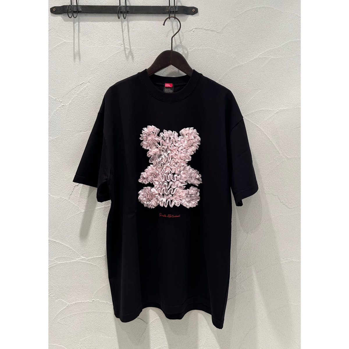 新色登場✨【 DSC 】レース刺繍ピンクベアTシャツ | selectshop RJ