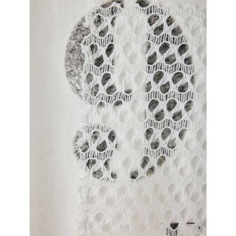 【 YENN 】 LACE FRAME LOGO TEE